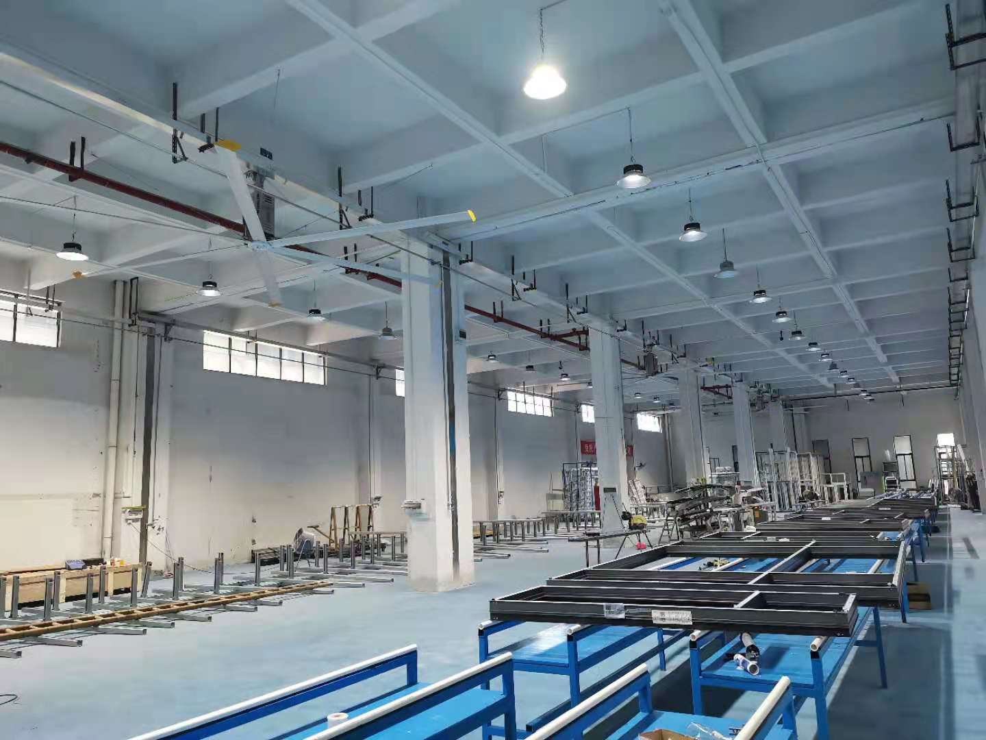 Foshan doors and windows production workshop environmental space ventilation cooling case Foshan doors and windows production workshop environmental space ventilation cooling case